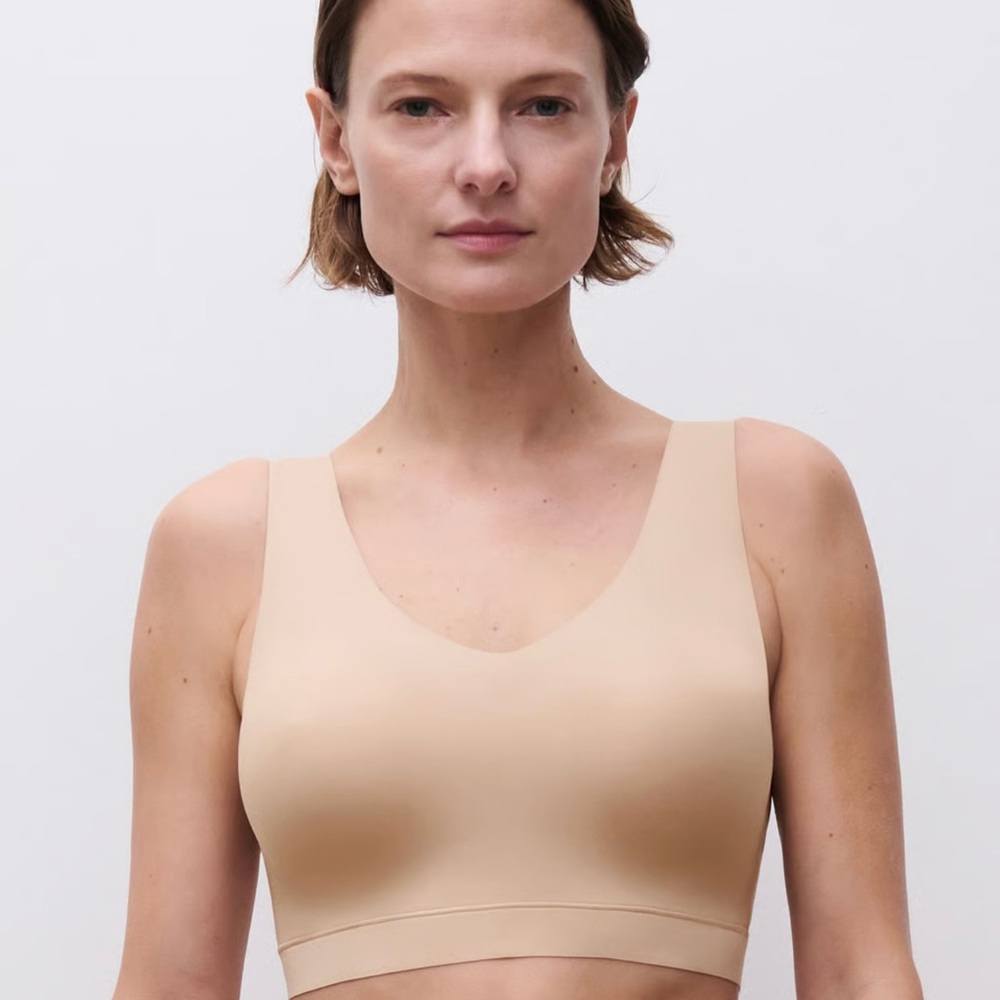 Chantelle Soft Stretch Padded V-Neck Bra